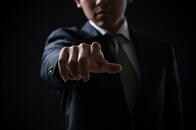 パワハラが起こる3つの原因　日本企業は変われるか