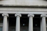 米財務省と商務省にハッキング　ロシアが関与か