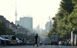 独主要研究所、成長率予測を上方修正　26年1.3％・27年1.1％