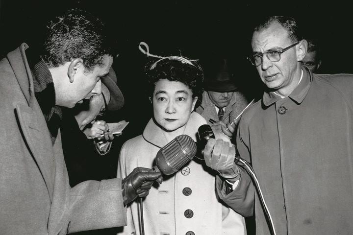 戦後は記者による「東京ローズ」探しが過熱　LIBRARY OF CONGRESSｰCORBISｰVCG/GETTY IMAGES