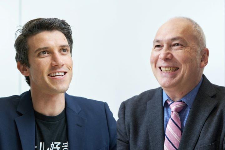 デジタルハリウッド大学大学院修了生のピーター・ローゼンバーグ氏（左）に、モーリー・ロバートソン氏が話を聞いた　Hiroshi Endo