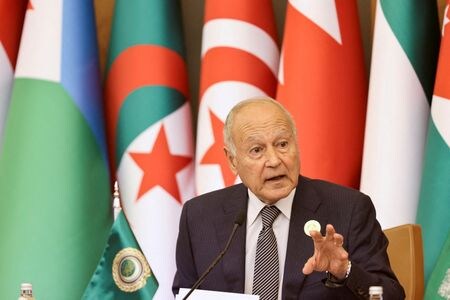 　５月１７日、アラブ連盟のアブルゲイト事務局長は、シリアが今週開かれる連盟の首脳会議に復帰することに歓迎した。写真は２０２２年１２月、リヤドで撮影（２０２３年　ロイター／Ahmed Yosri）