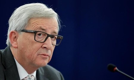 　２月１１日、欧州委員会のユンケル委員長（写真）は、英国が欧州連合（ＥＵ）離脱交渉で各加盟国に別々の約束をすることで、ＥＵの分裂を引き起こす恐れがあるとの見解を示した。１月撮影（２０１７年　ロイター/Christian Hartmann）