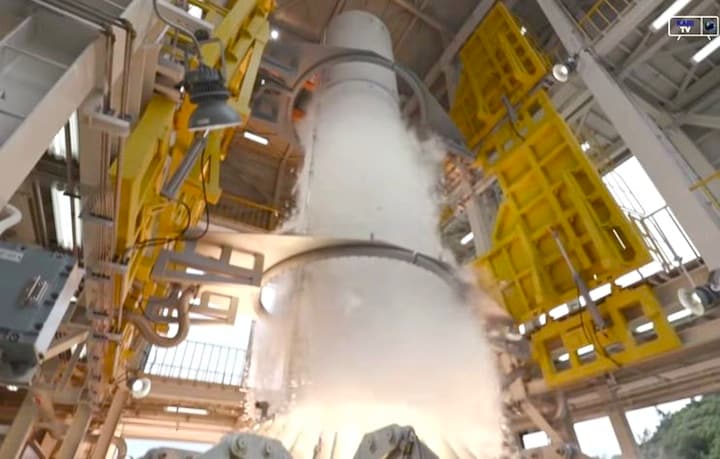 韓国の新型ロケット「KSLV-II」の総合燃焼試験に成功　 (C) KARI-Youtube