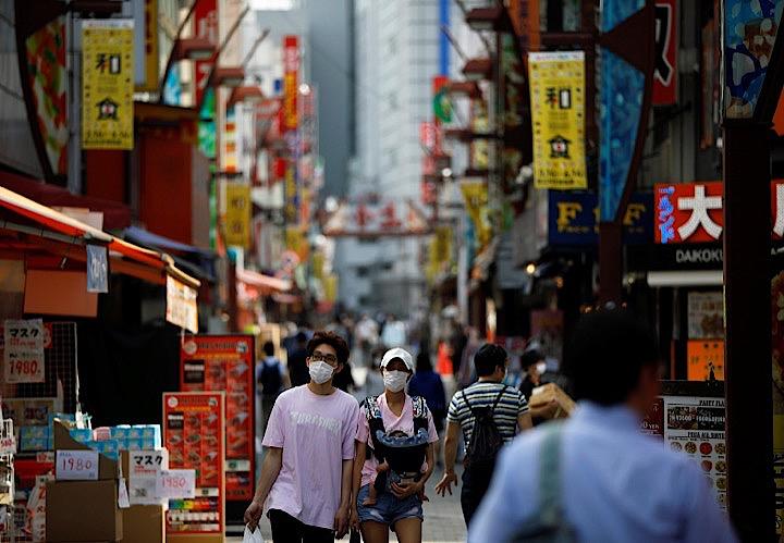 都内で新たに8人の新型コロナウイルスへの感染が確認された。写真は5月14日の都内のようす。REUTERS/Issei Kato