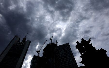 　欧州経済センター（ＺＥＷ）が１４日発表した５月のドイツ景気期待指数は４７．１と前月から市場予想以上に上昇し、ロシアがウクライナに侵攻した２０２２年２月以来の高水準となった。フランクフルトの建設現場で２０２３年７月撮影。（２０２４年　ロイター/Kai Pfaffenbach）