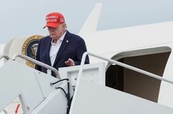 EXCLUSIVE-トランプ氏支持率、2期目最低水準　8割がイラン関与の長期化を予想＝調査