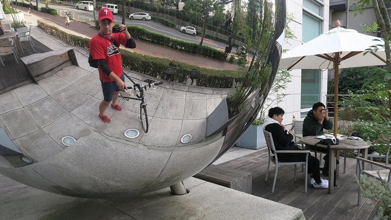 東京や横浜、鎌倉界隈でサイクリングを楽しむジョージ・ミラー氏