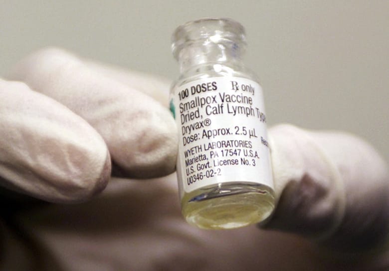 テロに備え米軍に提供された天然痘ワクチン　2002年　Brendan McDermid-REUTERS
