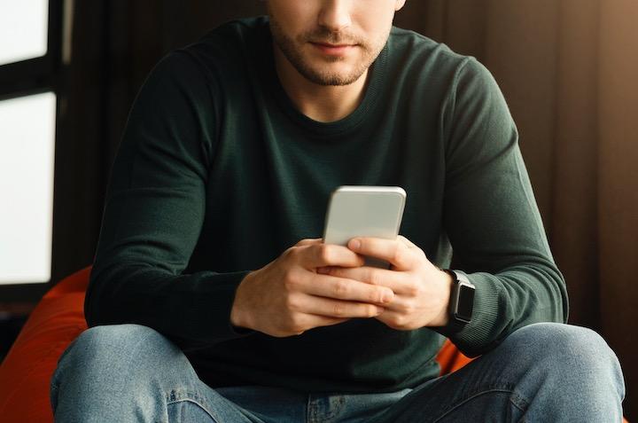 2020年、マッチングアプリの利用者数は急増した......  Prostock-Studio-iStock