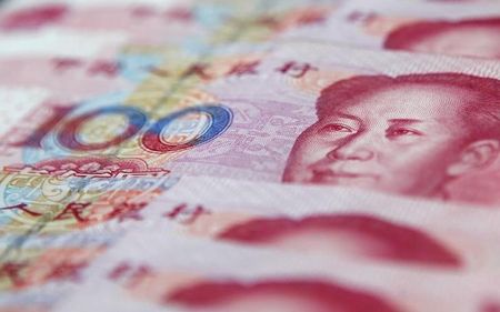 　２月７日、中国の上海証券報は、春節（旧正月）に伴う大型連休の前に供給した資金が吸収されても、国内市場の流動性は引き続き潤沢な水準にとどまると伝えた。写真は上海で２０１１年１月撮影（２０２２年　ロイター／Carlos Barria）