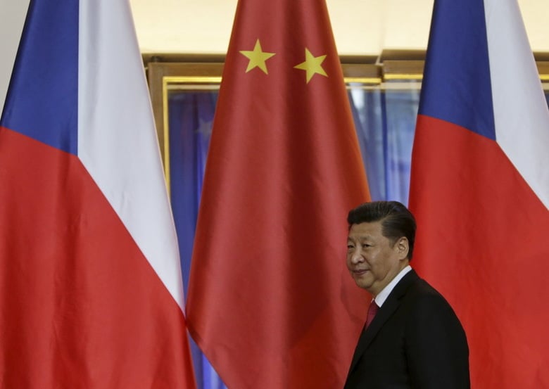 ３月３０日、中国の習近平国家主席（写真）は、中国経済は「新常態（ニューノーマル）」に入った、との認識を示した。プラハで２９日撮影（２０１６年　ロイター／David W Cerny）