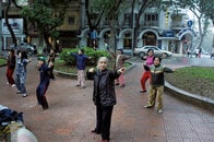 ベトナムを襲う急速高齢化の危機