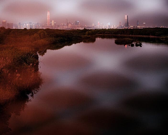 香港と中国の境界フェンス