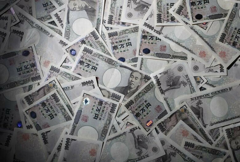 ７月１２日、慶應義塾大学経済学部の金子勝教授は、ロイターとのインタビューで、これまでのアベノミクスでは古い産業の救済に比重がかかり、新しい産業や雇用があまり生み出されていないため、新たな世界的ショックが発生すると痛手が大きくなるとの見解を示した。写真は都内で２０１０年８月撮影（２０１７年　ロイター／Yuriko Nakao）