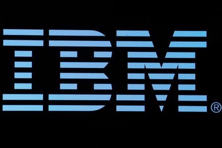 米ＩＢＭは１３日、トヨタ自動車やソニーグループなど日本企業８社が出資して設立した半導体メーカー、Ｒａｐｉｄｕｓ（ラピダス）と提携すると発表した。資料写真、２０１８年6月、NY証取で撮影（２０２２年　ロイター／Brendan McDermid）