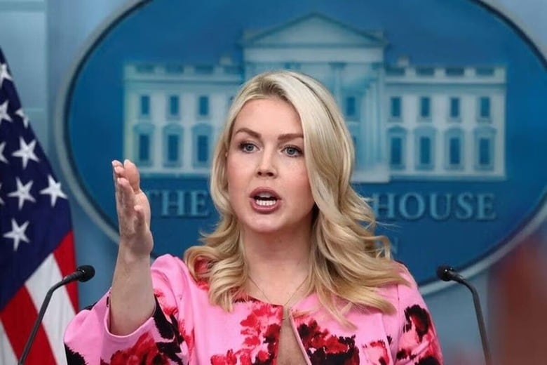 米ホワイトハウスのレビット報道官。３０日、ワシントンで撮影（２０２６年　ロイター/Kevin Lamarque）