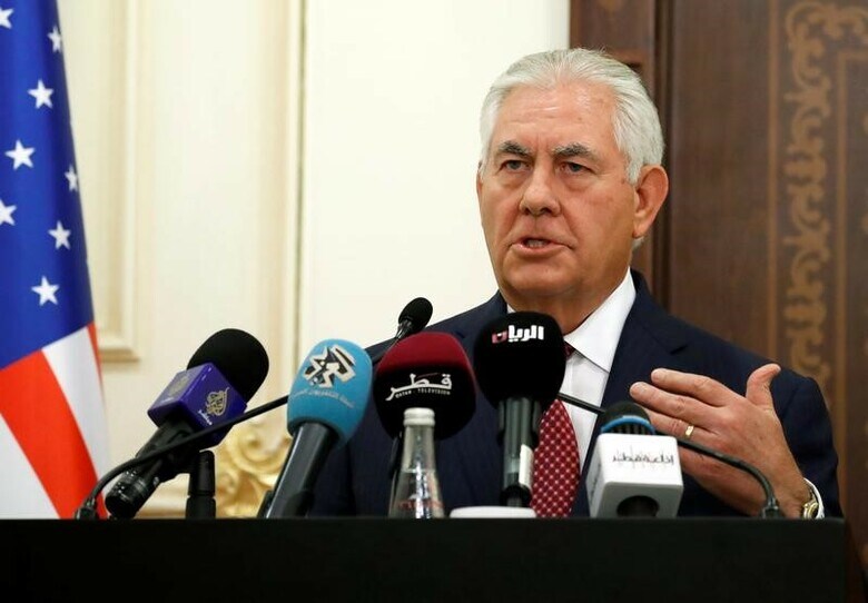 １０月２３日、ティラーソン米国務長官（写真）は、イラク政府と北部・クルド自治政府に対話を通じた問題解決を促した。写真はドーハで２２日撮影（２０１７年　ロイター／Alex Brandon）