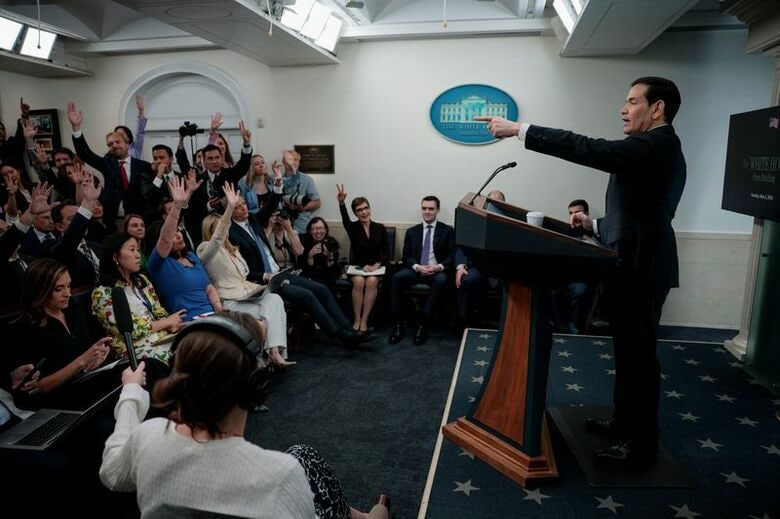 写真はルビオ米国務長官。ホワイトハウスで５日撮影。REUTERS/Evan Vucci