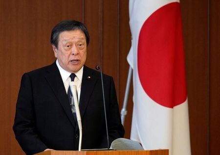 　浜田靖一防衛相は６月３日、北朝鮮の弾道ミサイル情報を日米韓で即時共有する運用に関して、今後数カ月中の初期的運用の開始に向けて３カ国間で取り組んでいくと語った。都内で１日、代表撮影（２０２３年　ロイター）