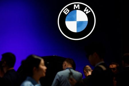 ドイツの自動車大手ＢＭＷが、米国への輸入が禁止されている中国のサプライヤーから調達した電子部品を搭載した小型車「ミニクーパー」をこれまでに米国へ少なくとも８０００台輸入したことが、２０日公表された米上院の報告書で明らかになった。資料写真、４月、北京で撮影（２０２４年　ロイター／Tingshu Wang）