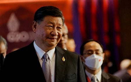 　中国の習近平国家主席は１６日にイタリアのメローニ首相と会談し、欧州連合（ＥＵ）の対中国政策が「前向き」かつ「独立性」を保つためにイタリアが重要な役割を果たすよう希望すると述べた。インドネシアのバリ島で１６日代表撮影（２０２２年　ロイター）