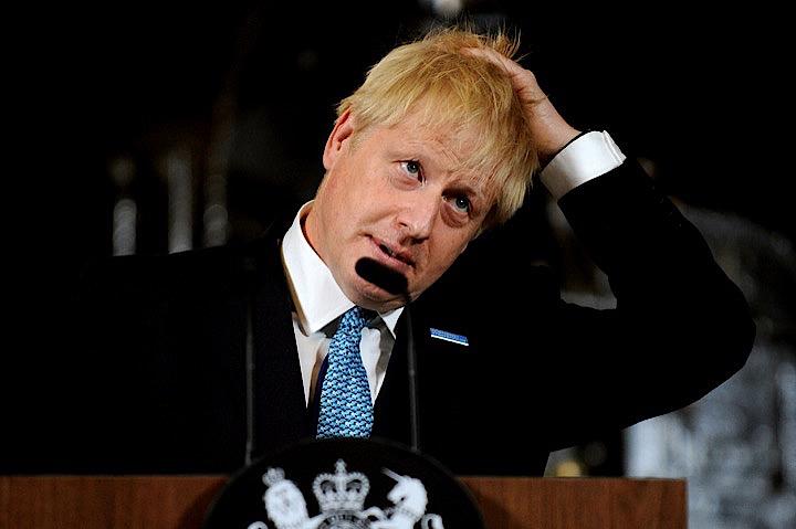 タッチするのはそのボサボサヘアーだけにしておくべき　REUTERS