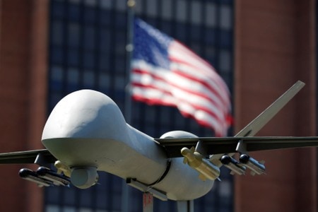 　１０月２日、米軍が重要部品の調達で中国をはじめとする諸外国に依存している事例が多くあることが、調査で分かった。写真は軍用ドローンの模型。ペンシルベニア州フィラデルフィアで２０１６年７月撮影（２０１８年　ロイター／Dominick Reuter）