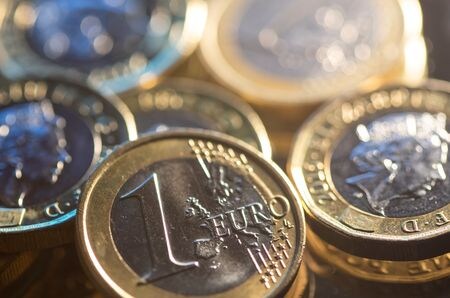 欧州連合（ＥＵ）統計局が２０日発表した７月のユーロ圏消費者信頼感指数（速報値）はマイナス１５．１と、前月のマイナス１６．１から１ポイント改善した。 ロイターがまとめたエコノミスト予想はマイナス１６．０だった。（２０２３年　ロイター／Dado Ruvic）