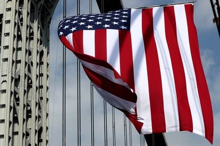 米財務省は２１日、ベラルーシ政権による人権侵害と民主主義抑圧に対し、ルカシェンコ大統領の側近を含む１６人の個人と５団体に対する制裁措置を導入すると発表した（２０２１年　ロイター／Mike Segar）