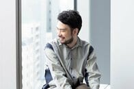 「AIは優等生でつまらない」…気鋭の作家・小川哲が語るAIの書く小説が人間を越えられない理由