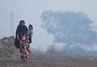 命がけの屋外排泄――トイレなしを「精神的拷問」と認定　映画のモデルになった離婚劇にピリオド