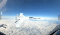 【動画】あわや衝突？アラスカ上空でロシア軍機がF16に仕掛けたパッシング映像を米空軍が公開