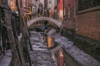 「水の都」ベネチアが水不足で干上がる