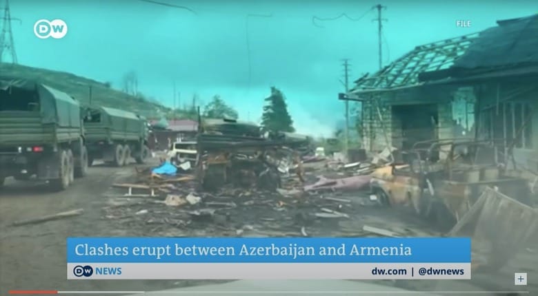 アルメニアとアゼルバイジャンの係争地ナゴルノカラバフを巡り両軍が衝突した。DW News / YouTube