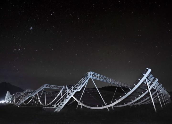 反復する高速電波バーストが観測されたのは２度目　CHIME Telescope captures fast radio bursts (FRBs)-Youtube
