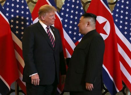 韓国の情報機関は、来年３月の米韓合同軍事演習後に米朝首脳会談が行われる可能性が高いと見ている。２０１９年の米朝首脳会談、ハノイで撮影（２０２５年　ロイター/Leah Millis）