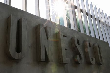 ６月２７日、  北朝鮮は国連教育科学文化機関（ユネスコ）に再加盟する米国の計画について、覇権戦略の実現という邪悪な意図があると批判した。写真はパリのユネスコ本部で５月撮影（２０２３年　ロイター/Stephanie Lecocq）