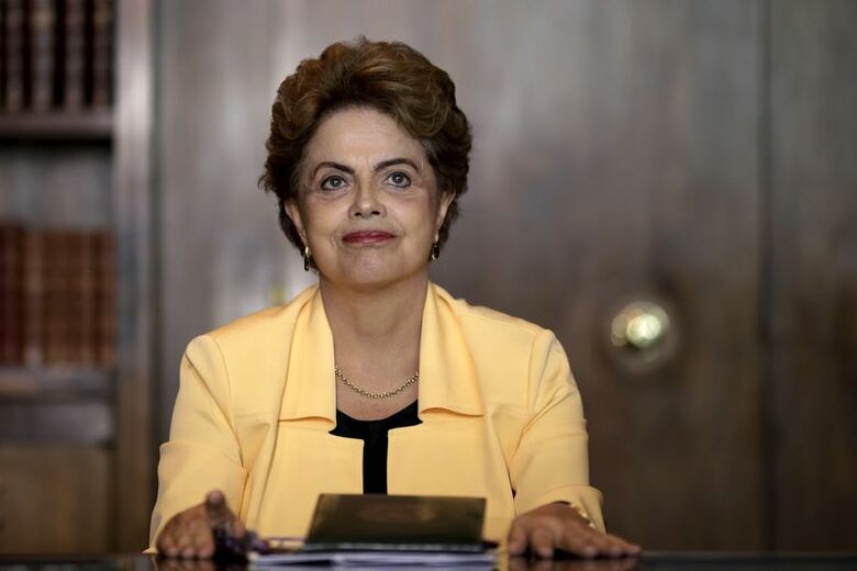 １２月１５日、ブラジルの調査会社イボペが全国工業連盟（ＣＮＩ）の委託に基づいて実施した与論調査によると、ルセフ政権に対する支持率が９月時点からさらに低下している。写真はルセフ大統領。１４日撮影（２０１５年　ロイター/Ueslei Marcelino）