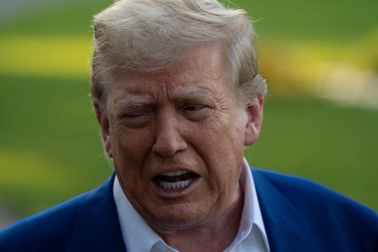 両国の停戦破りの報の後「特にイスラエルには腹が立つ」と非難したトランプ（6月24日、ホワイトハウス）Photo by Andrew Leyden/NurPhoto