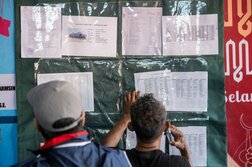 インドネシアで旅客船が転覆、6人死亡・129人行方不明