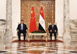 中国主席がエジプト訪問、中東に「外部干渉」への反対呼びかけ