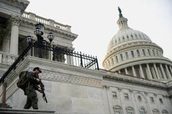 米下院、イラン戦争停止求める決議案可決　トランプ氏に打撃