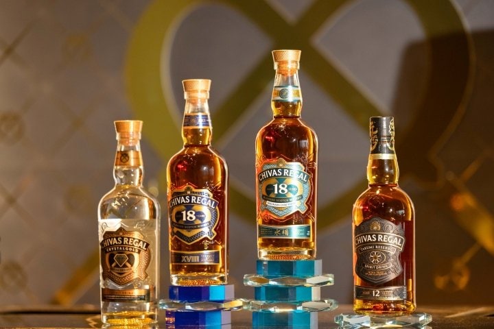 シーバスリーガル「Facets of Success」