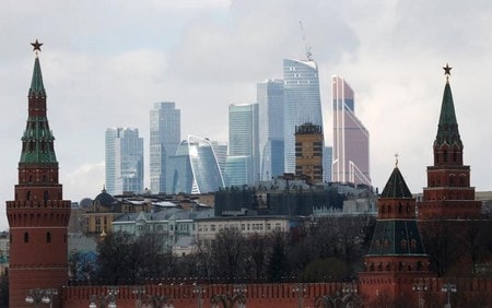 　６月２１日、ロシア大統領府（写真）は、ウクライナ情勢を巡り米国が新たな対ロ制裁を発表したことについて、さまざまな報復措置を検討していると明らかにした。２０１６年２月撮影（２０１７年　ロイター/Grigory Dukor）