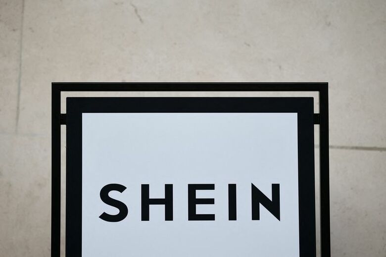 写真はネット通販大手ＳＨＥＩＮ（シーイン）店舗のロゴ看板。2025年11月、パリで撮影。REUTERS/Sarah Meyssonnier