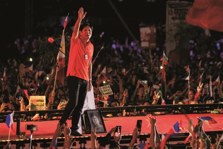 民主主義への幻滅が強権政治家の息子マルコスJr.への追い風に？　ELOISA LOPEZｰREUTERS