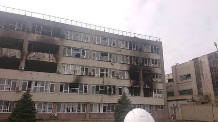 　６月６日、国際原子力機関（ＩＡＥＡ）のグロッシ事務局長は、ウクライナ南東部でロシアの管理下にある欧州最大級のザポロジエ原子力発電所（写真）に国際専門家団を派遣することに取り組んでいると述べた。３月撮影。エネルゴアトム提供（２０２２年　ロイター）