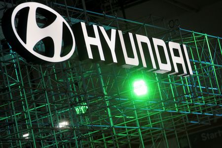 　７月１０日、韓国の現代自動車は、インドで若者をターゲットにした小型ＳＵＶ（スポーツタイプ多目的車）「エクスター」を発売した。写真は現代自動車のロゴ。ミュンヘンで２０２１年９月撮影（２０２３年　ロイター／Wolfgang Rattay）
