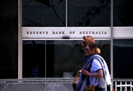 オーストラリア準備銀行（中央銀行）のハンター総裁補は１０月１５日、第３・四半期のインフレ率は予想より高くなる可能性があるとの認識を改めて示した。２０１６年１０月にシドニーで撮影（２０２５年　ロイター/David Gray）